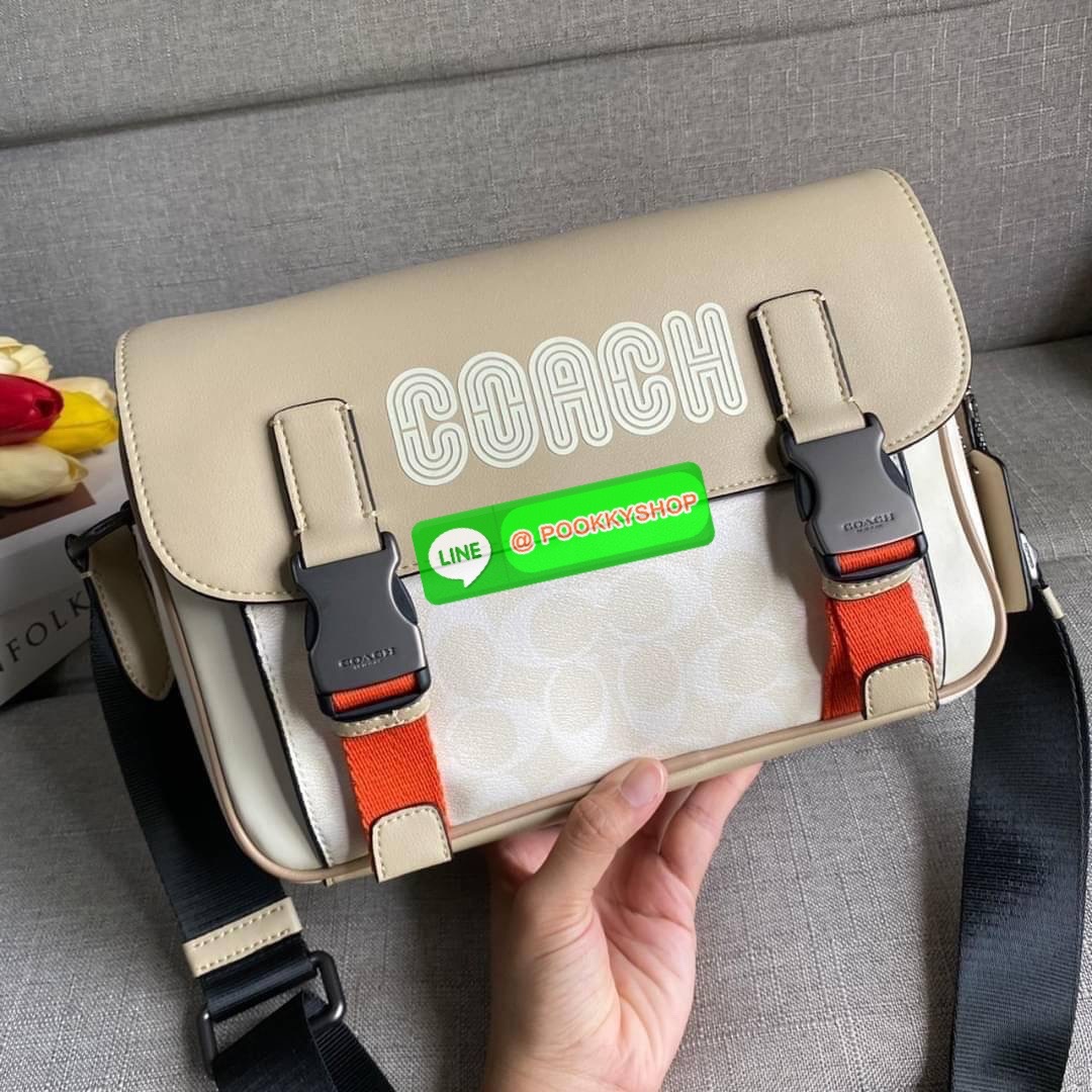 COACH TRACK CROSSBODY IN COLORBLOCK SIGNATURE CANVAS WITH COACH PATCH (C6657) 🛍🛍กระเป๋าสะพายทรงแมสเซ็นเจอร์ ทรงสวยรุ่นที่ต้องมีติดตัวคะหนุ่มๆ จุของได้เยอะมากแบ่งเป็นสัดเป็นส่วน วัสดุหนังแคนวาสสลับหนังแท้ กระเป๋ามีตัว ล็อค มีซิปด้านใน ด้านห