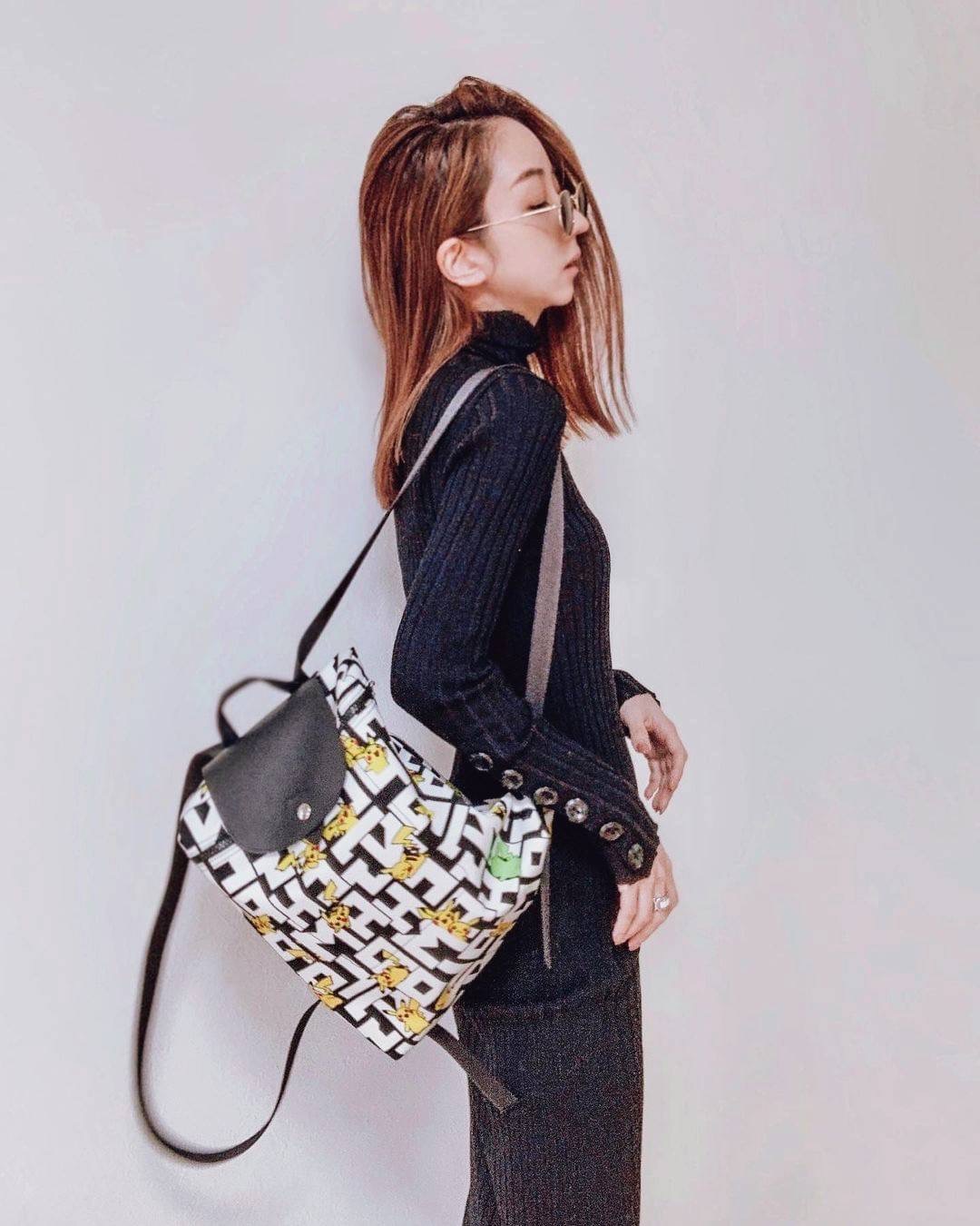 LONGCHAMP LE PLIAGE COLLECTION POKEMON BACKPACK เป้สะพายสไตล์ Le pliage ที่มี "ปิกาจู" ไปวิ่งเล่นอยู่บนกระเป๋าที่ออกมาเป็นซีรีส์ซะเลย