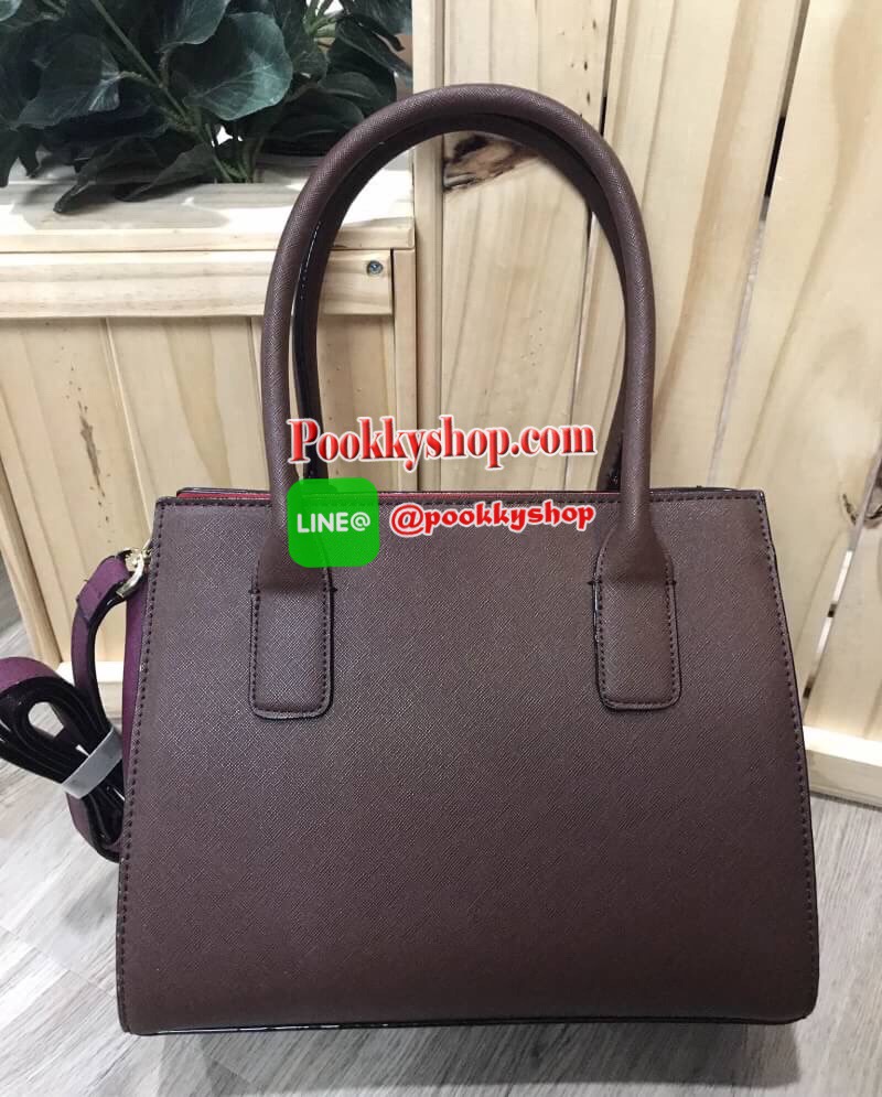 พร้อมส่งรุ่นหายาก! Kate Spade New York Women's Cameron Street Candace Satchel (Apple jelly / Merlot / Mahogany) กระเป๋าถือหรือสะพายหนัง Saffiano สวยอยู่ทรงสไตล์ PRADA รุ่นนี้โดดเด่นที่สี Multicolor สุดชิค ด้านหน้าประดับโลโก้แบรนด์อะไหล่ทอง พร้อมสายสะ