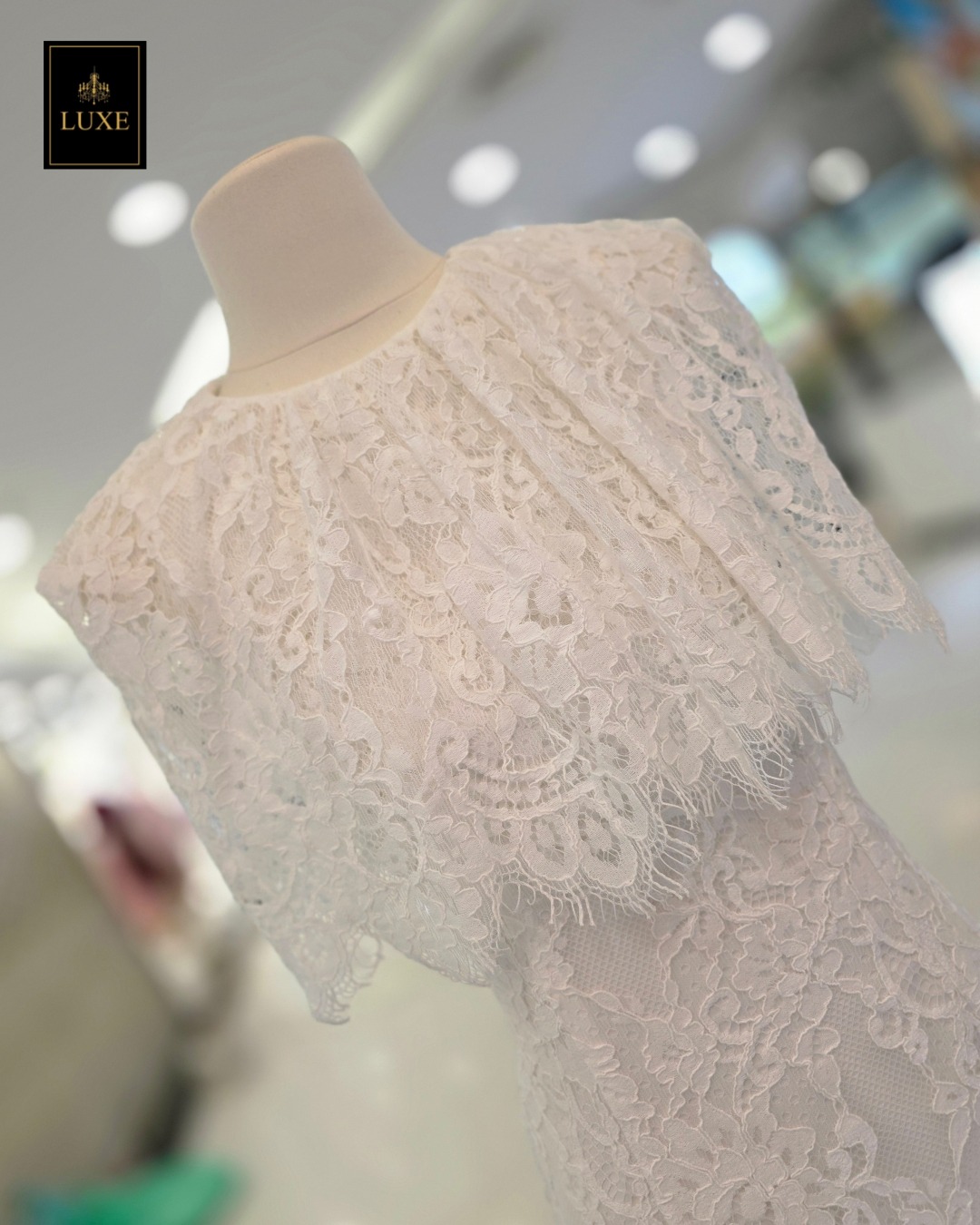 เดรสแฟชั่น เดรสเสื้อคอกลมแขนกุด กระโปรงทรงเข้ารูป