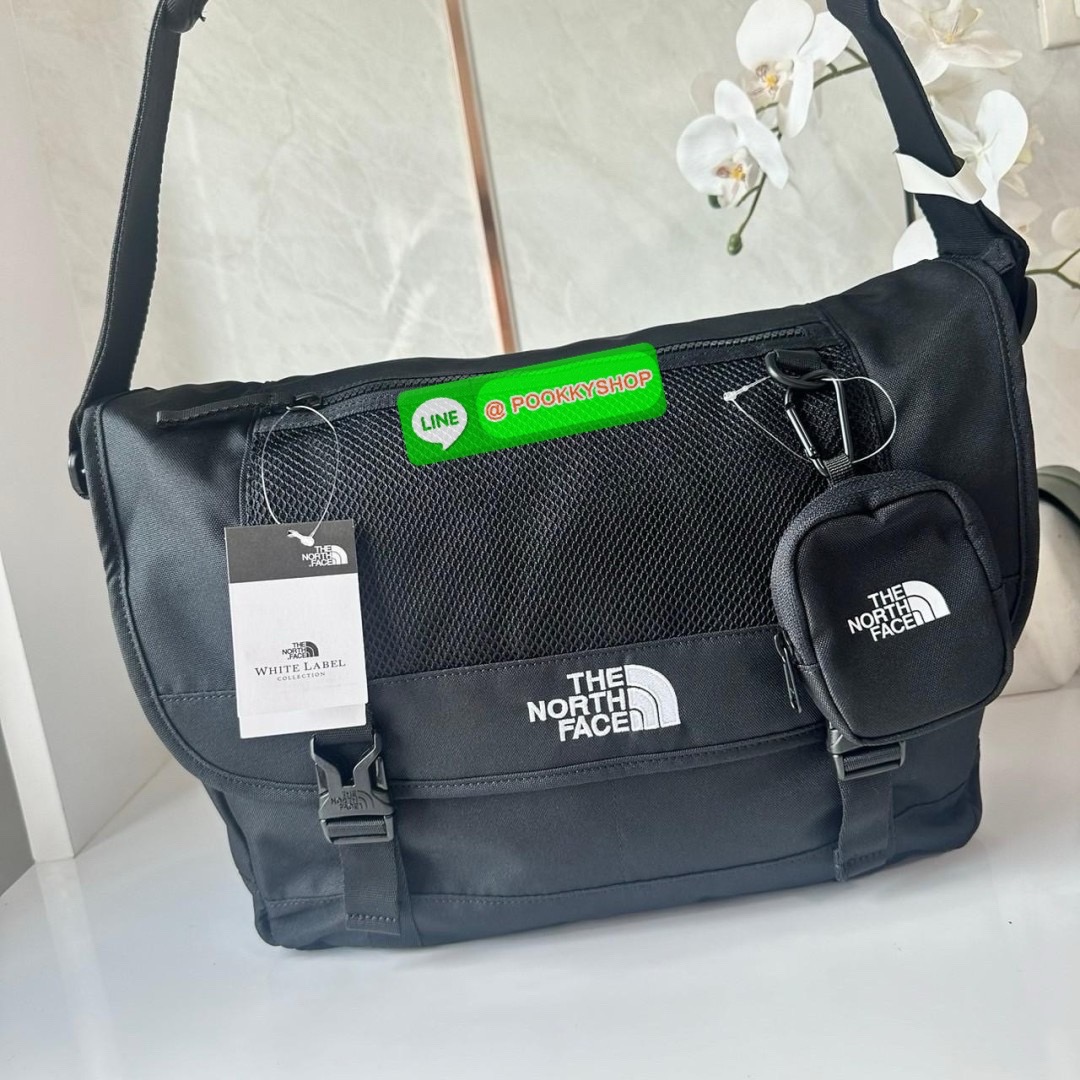 he North Face SUPER MESSENGER BAG L NN2PQ00J BLACK UNISEX 🔖กระเป๋าสะพายข้างมัลติฟังก์ชั่น! ทันสมัยและใช้งานได้หลากหลาย Item ที่ต้องมีเมื่อออกไปข้างนอก! ใช้งานได้จริงและมีสไตล์อเมริกันเทห์สุดๆ สามารถใช้ได้ทั้งผู้หญิงผู้ชาย สะพายไปทำงานไปเรียน เที่ย
