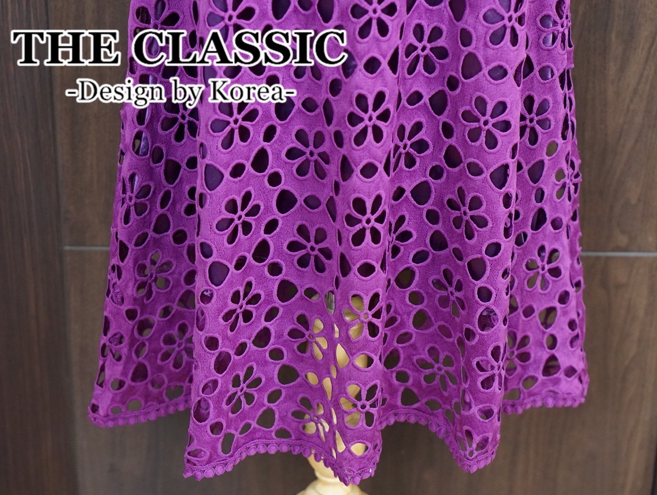 เดรสแฟชั่น เดรสลูกไม้ยาวใช้ผ้าลูกขึ้นลายดอกไม้ เนื้อแน่นอย่างดีมีน้ำหนัก