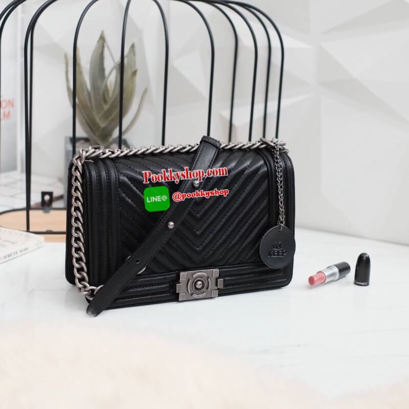พร้อมส่งไม่ต้องรอค่า รุ่นขายดีมาก 👍👜 BestSeller! Keep chain large shoulder bag กระเป๋าทรงยอดฮิตคะ รุ่นนี้รับประกันความสวย คอลเลคชั่นใหม่ตัวกระเป๋าทำมาจากหนัง Microfiber เนื้อดี สวย ทน ขึ้นกว่าเดิมเยอะ !!