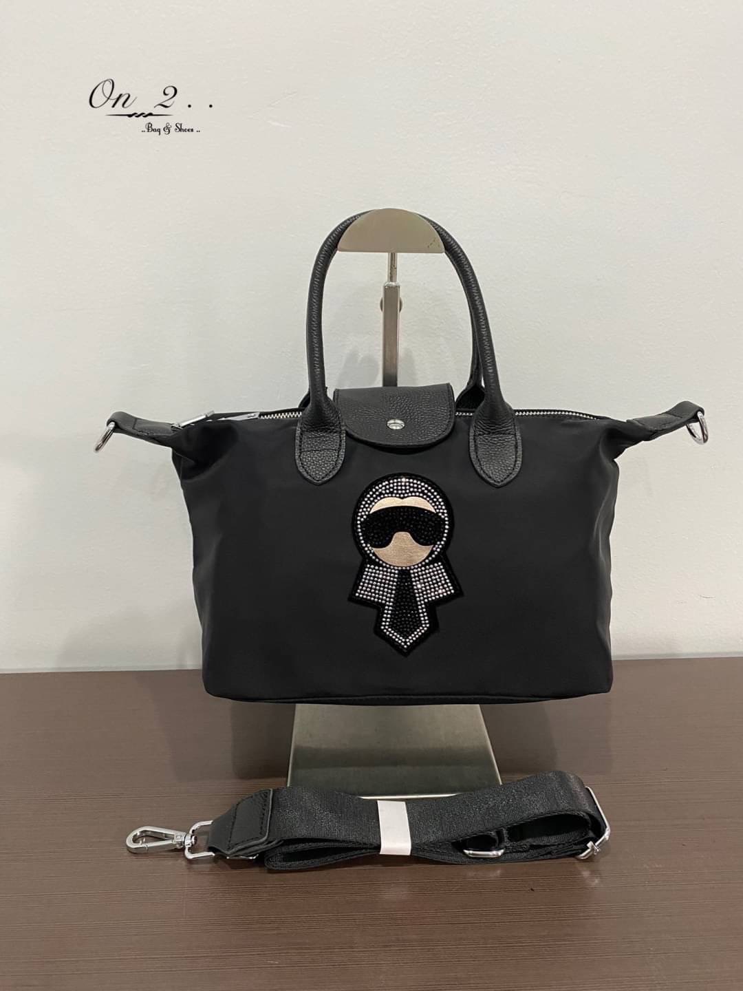 New Arrival 🔥🔥🔥 Nylon Bag with crossbody ▪️กระเป๋าผ้าไนลอน ไซด์กลาง ▪️หิ้วได้ สะพายข้างได้