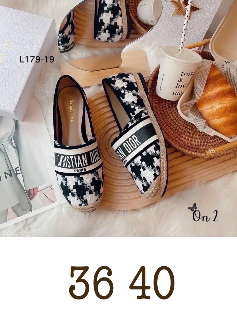 SALE ลดกระหน่ำเคลียร์สต๊อก 390 ส่งฟรี ems เลยจ้า สินค้าใหม่ไม่มีตำหนิ