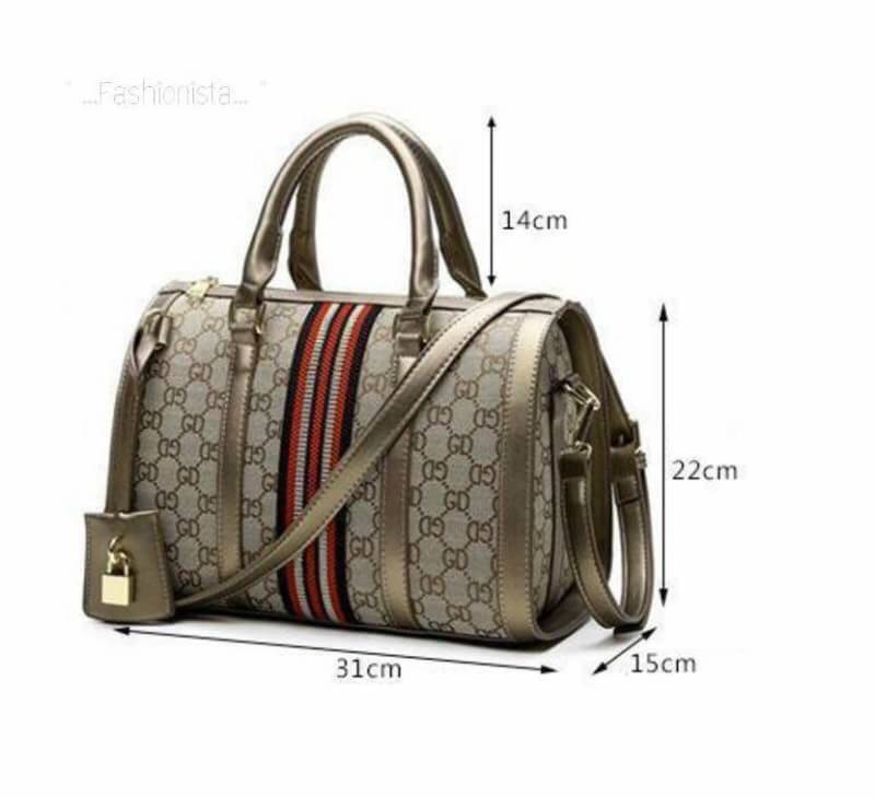 สินค้า Lot ใหม่ สีมาใหม่พร้อมส่งค่ะ งานติดอันดับ Best Seller รายละเอียดวัสดุเหมือนเป๊ะทุกจุด!! << LUX'N CHARMING SPEEDY BAGS >> ที่สุดของความหรูหราเลอค่า สินค้าแฟชั่นระดับไฮเอนด์ Collection ใหม่งาน High Quality กระเป๋าถือทรงหมอนสปีดี้ วัส