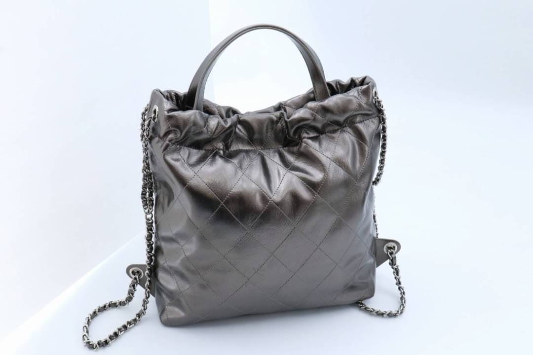 New!! 💥 กระเป๋าสวยชิค สามารถถือได้ สะพายเป็นเป้ได้ งานสวยเนี๊ยบ วัสดุสวยหนา หนังอย่างดี