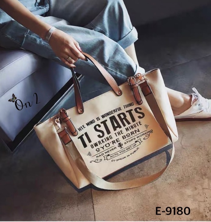 กระเป๋าสะพาย Shopping มาใหม่ หน้าพิมพ์ตัวอักษรภาษาอังกฤษ สายถือแต่งหนัง มาพร้อมสายสะพายยาว