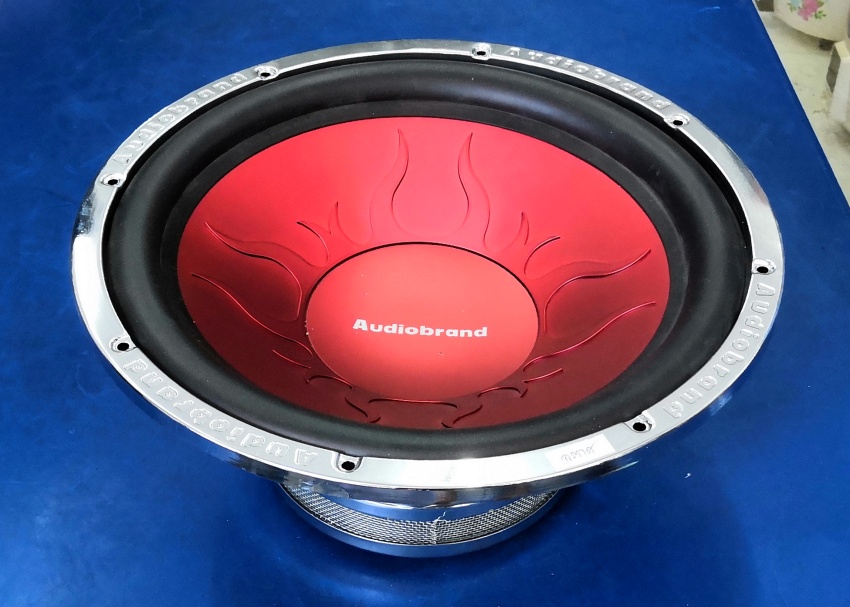 ลำโพงรถยนต์ ซับวูฟเฟอร์ 12 นิ้ว ว้อยคู่ แม่เหล็ก 1 ชั้น ยี้ห้อ AUDIOBAND (จำนวน 2 ดอก)