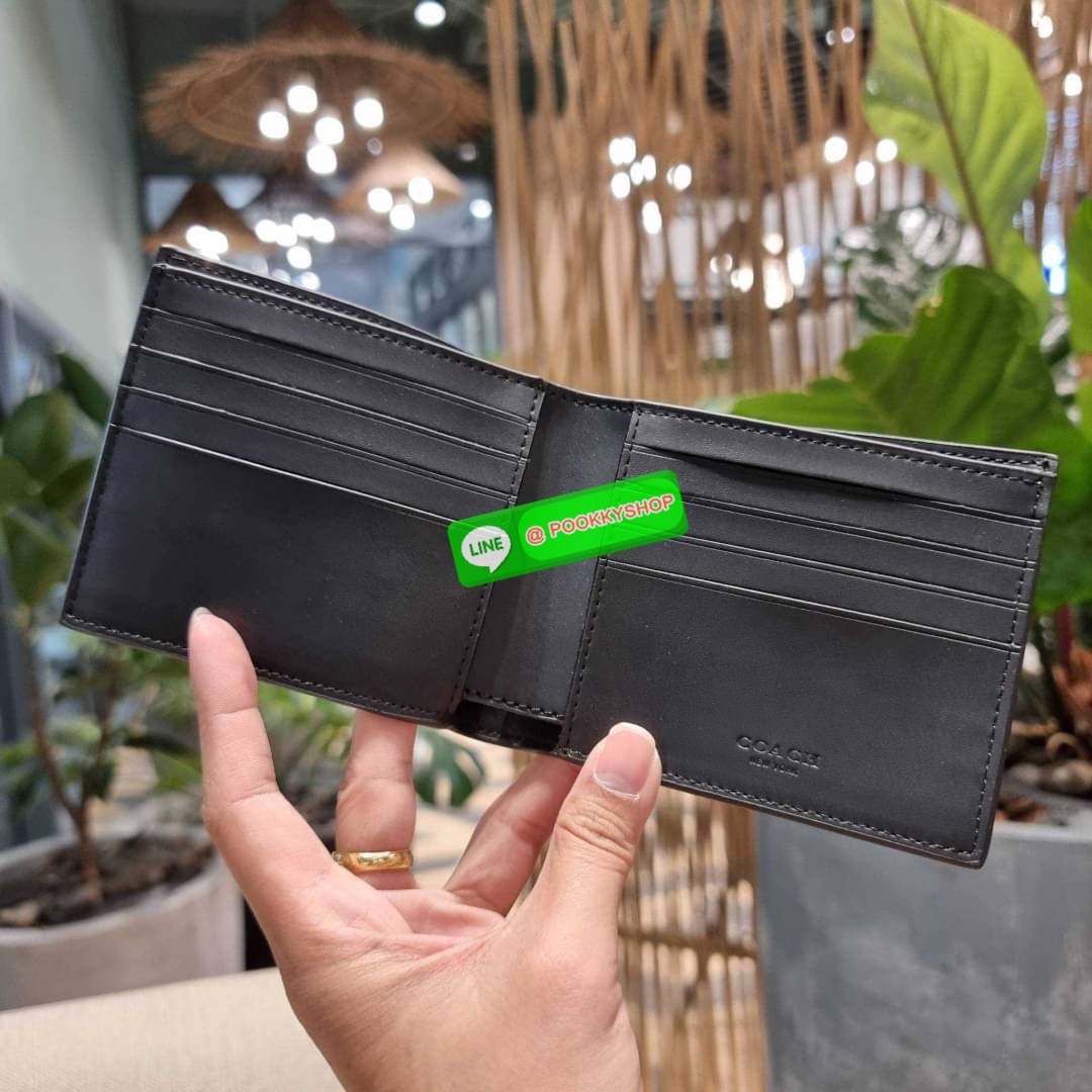 COACH F75399 COMPACT ID WALLET IN VARSITY LEATHER WITH BELT MIX GIFT BOX SET Set สุดคุ้ม!! ลิมิเต็ด!! สำหรับหนุ่มๆ ที่จับคู่เซ็ทกระเป๋าสตางค์รุ่นยอดฮิต และเข็มขัดหนัง pepble มาใน package Coach gift box คุ้มค่ามากๆ กระเป๋าสตางค์หนังวัว สวย นิ่มไปอีก ยังไม่