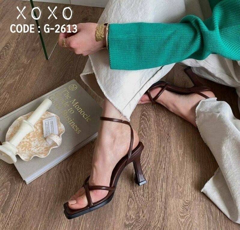 สินค้าพร้อมส่ง งานคัชชู ทรงเปิด พื้นเก๋ ขยักโค้งด้านหน้า วัสดุหนัง PU น้ำหนักเบา ไขว้ด้านหน้าสลับ มีสายยาว พันทบข้อเท้า แมทส์ชุดง่าย ใส่กับชุดได้หลากหลาย