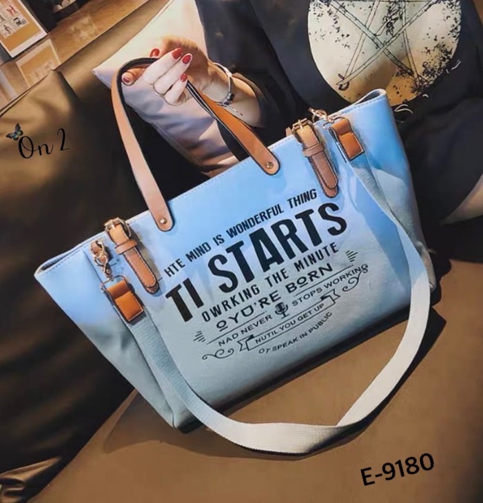 กระเป๋าสะพาย Shopping มาใหม่ หน้าพิมพ์ตัวอักษรภาษาอังกฤษ สายถือแต่งหนัง มาพร้อมสายสะพายยาว