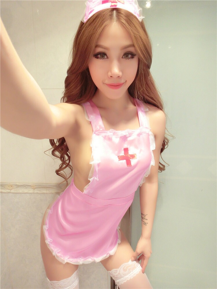 ชุดแฟนซี พยาบาล ผ้ากันเปื้อน ปักลาย พร้อมแต่งชายระบาย + คาดผม นางพยาบาล+ G-string เข้าชุดคะ