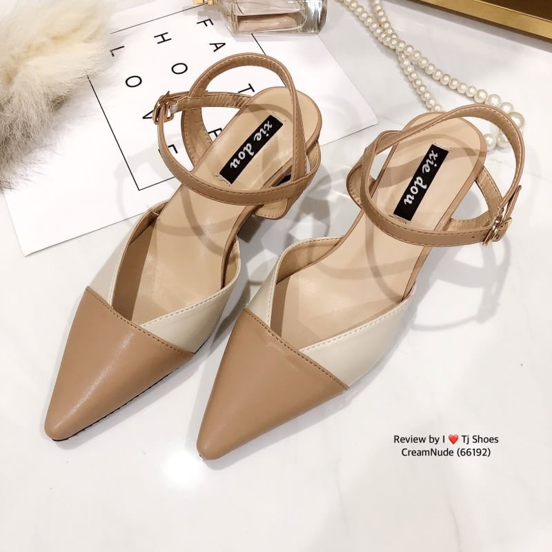 ! พร้อมส่ง เกร๋ต่อไม่รอแล้วจ้า !!! รองเท้ารัดส้นนำเข้า ที่สวยเกร๋สุดๆ รุ่นนี้ใช้วัสดุเกรดพรีเมี่ยมอย่างดีทั้งหมด หนังนิ่ม ส้นไม้สวยเกร๋ ใส่แล้วเท้าดูเรียว จับแมทกับชุดอะไรก็เกร๋ก็ปังสุดๆ แถมใส่ได้เรื่อยๆ ของจริงงานสวยมากคุณภาพดี เป็นรุ่นแนะนำ รีบสั่งด่วนๆ