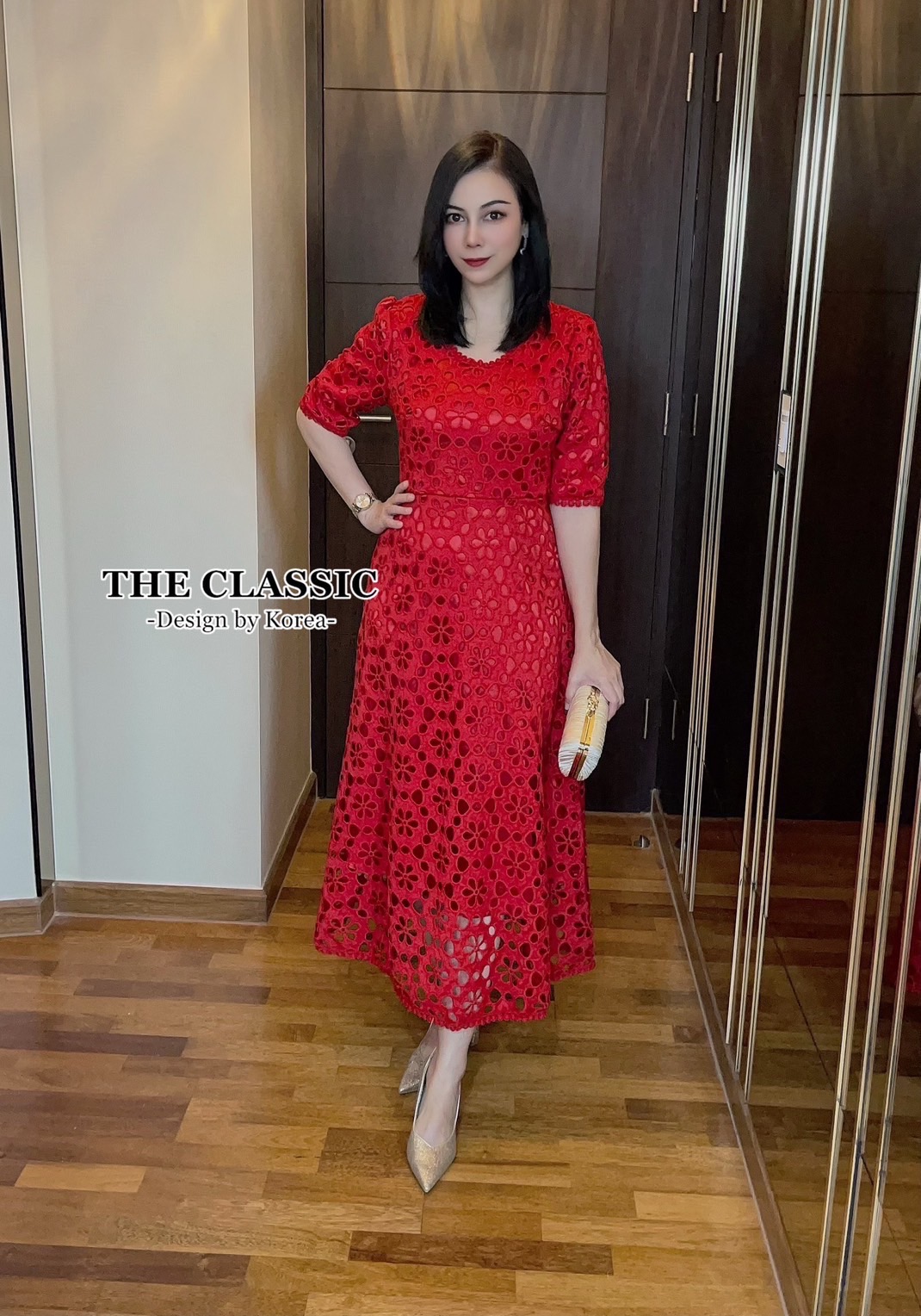 เดรสแฟชั่น เดรสลูกไม้ยาว ใช้ผ้าลูกขึ้นลายดอกไม้ เนื้อแน่นอย่างดีมีน้ำหนัก