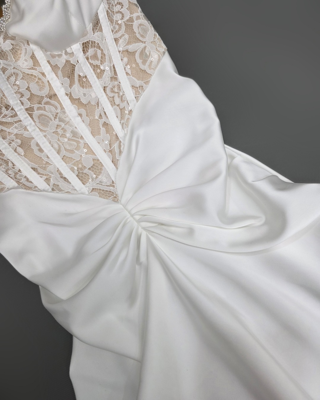 เดรสแฟชั่น แม็กซี่เดรสเสื้อสายเดี่ยว มีโครงสไตล์คอร์เซ็ต กระโปรงจับเดรป