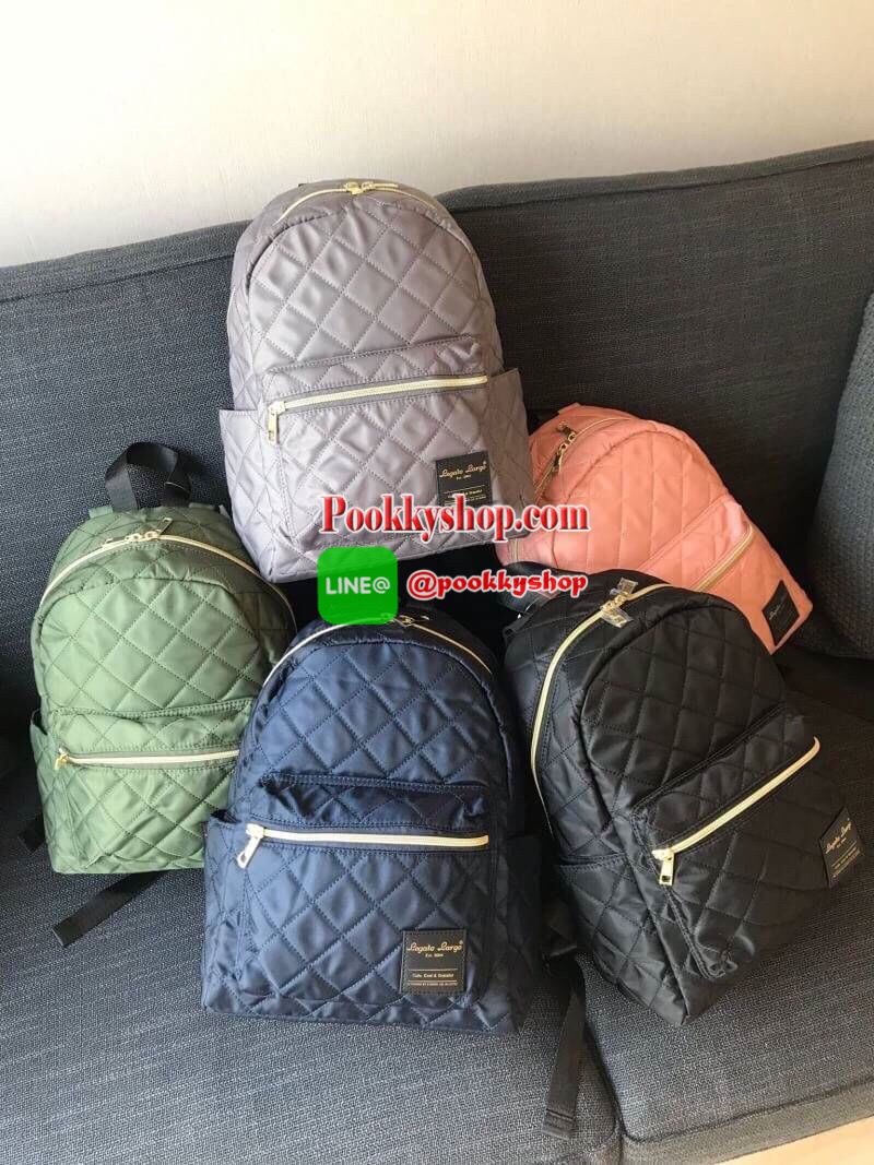 Anello & Legato Largo Nylon Tone Quilting Rucksack รุ่นใหม่ล่าสุดจากเครือ Anello วัสดุไนล่อนเนื้อดี สัมผัสสบายมือ น้ำหนักเบา ด้านข้างมีช่องใส่ขวดน้ำ ด้านหน้า1ช่องซิป ช่องใหญ่เปิดปิดด้วยซิปคู่ ภายในมีช่องแยกเป็นสัดส่วน มีช่องซิปด้านหลังเพื่อหยิบจับของภายใน