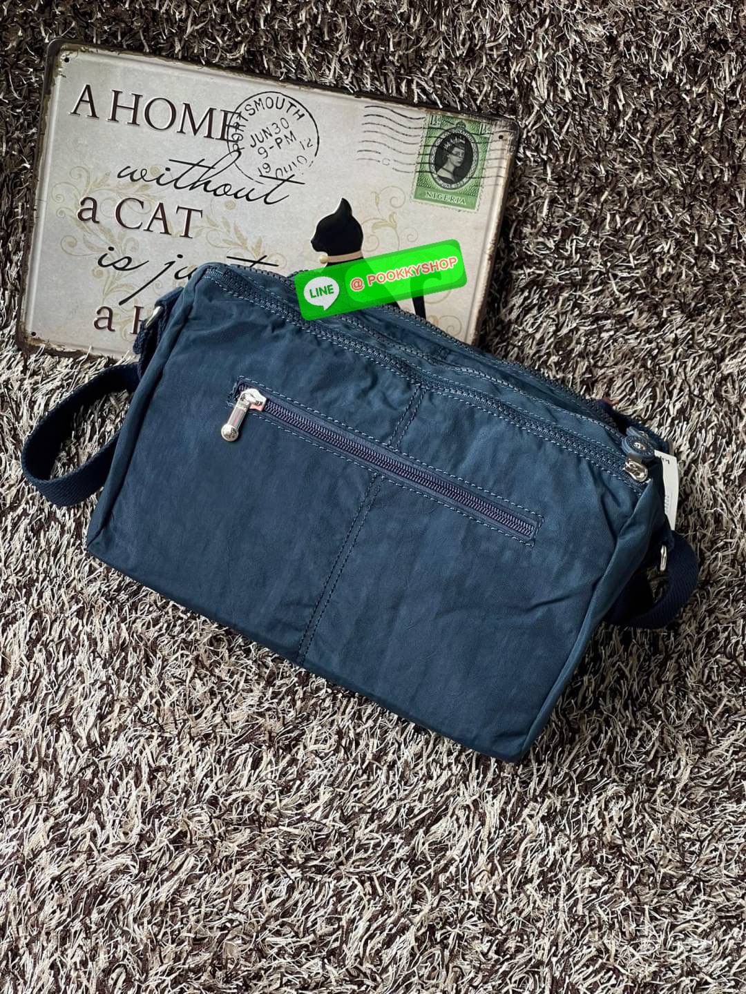 💕Kipling Silen Crossbody Bag กระเป๋าสะพายไหล่ช่วยเพิ่มความโมเดิร์นไม่ตกเทรนด์ให้กับลุคตามสไตล์การแต่งกายของคุณมากขึ้น มีน้ำหนักเบา พกพาไปไหนมาไหนได้สะดวก ใส่สิ่งของได้ครบครันโดยไม่ต้องกังวล นอกจากนี้ ยังมีสายสะพายที่ปรับระดับได้ มีช่องใส่ของเพิ่มเ