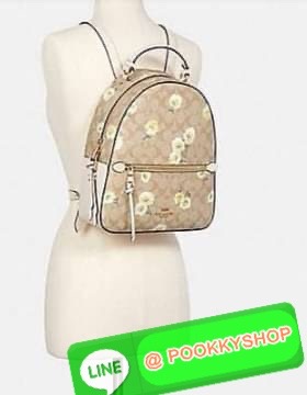 NEW IN! COACH JORDYN BACKPACK ((C1804//3011)) ไม่มียังไงไหว ต้องบอกว่าน้องสวยมากๆค่า! กระเป๋าสะพายหลังแบบมีหูหิ้ว หนังแแท้สวยค่ะ ❤️ทั้งใบปริ้นลายดอกไม้ สวยเด่ด สะดุดตาเลยทีเดียวค่ะ ด้านหน้ามีช่องซิปใส่มือถือหรือของจุกจิกลงไปได้ค่ะ เปิด-ปิดกระเป๋าแบ