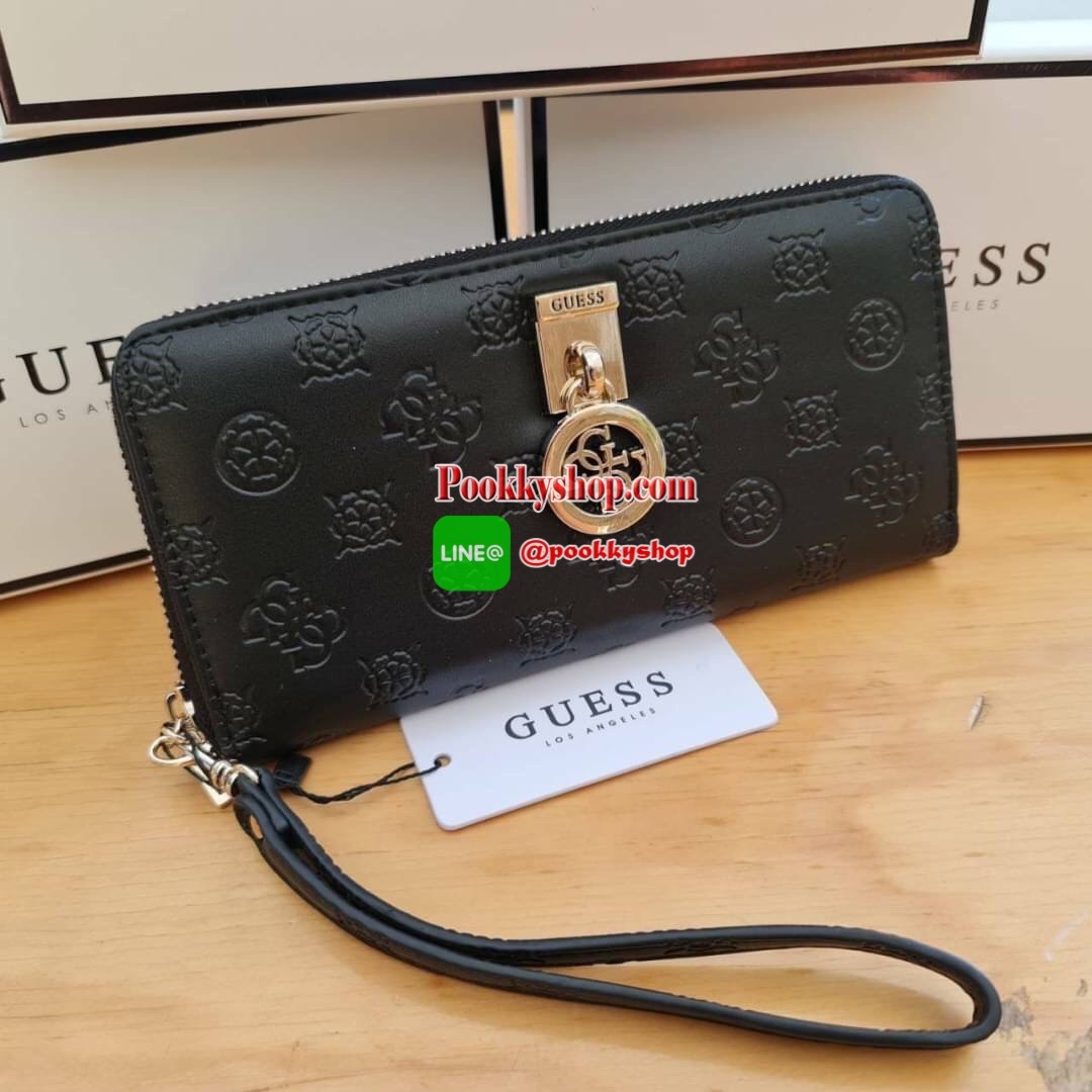 สินค้าใหม่!! กระเป๋าสตางค์ Guess ใบยาว ด้านหน้าปั้มชื่อแบรนด์บนโลหะ และห้อยโลหะโลโก้แบรนด์ หนังดีงามมาก เปิดมาด้านในมีช่องใหญ่3ช่องมีช่องซิป1ช่อง มีช่องเสียบบัตรและมีช่องซิปด้านหลัง1ช่องใช้งานได้จริง พร้อมกับสายคล้องมือบอกเลยรุ่นนี้ดีงามมากจ้าสาวๆ