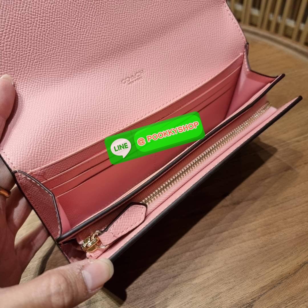 COACH F29395 SLIM ENVELOPE WALLET IN SIGNATURE CANVAS WITH FLORAL BUNDLE PRINT กระเป๋าสตางค์รุ่นขายดี ทรงจดหมายรุ่นฝาพับ ดีไซน์ลายช่อดอกไม้ น่ารักสดใส วัสดุหนังแคนวาสเคลือบลาย ภายในใส่มือถือได้ ใส่บัตรได้ มีช่องซิปแยกแบ่งเป็นสัดส่วน ใบจริงคือดีงาม สาวๆใช้