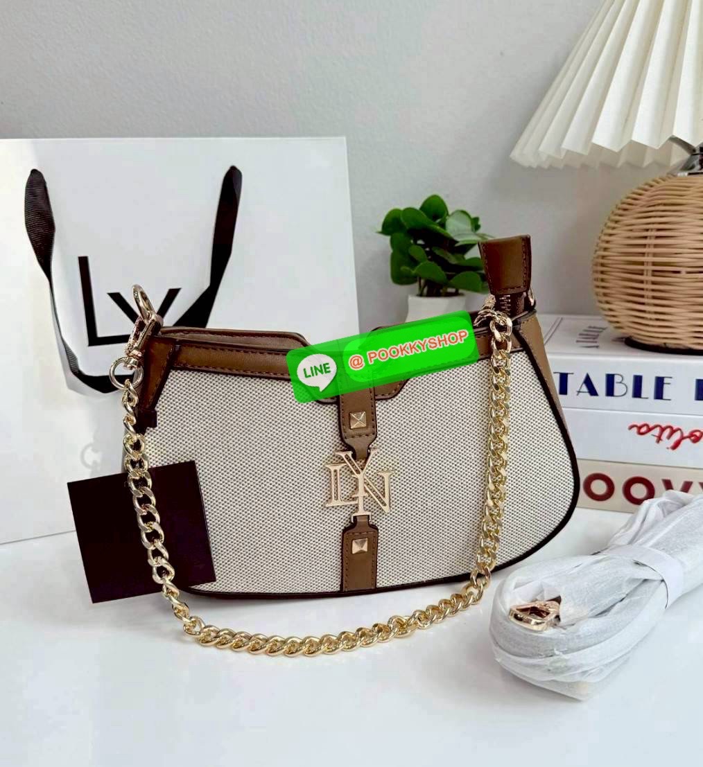 LYN น้ำหนักเบา ใช้ง่าย ดูแพง กระเป๋าลิน Lyn ทรงพอช สะพายข้างได้ คล้องไหล่ได้ ได้สายสะพาย 2 เส้น