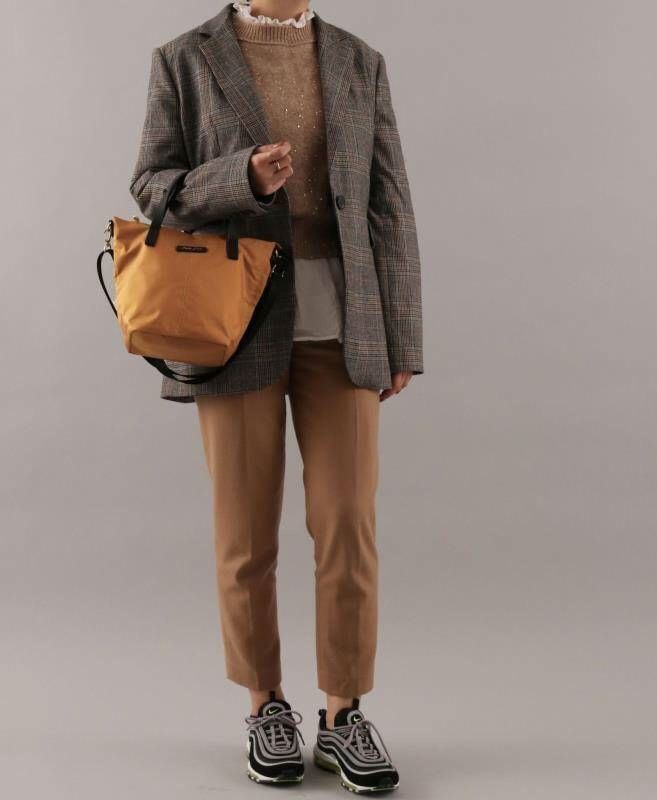 Anello & Legato Largo Mini Tote Shoulder Bag ( LJ-3071) กระเป๋าถือหรือสะพายขนาดกลางกำลังดี ช่องใหญ่เปิดด้วยซิปเดียว ภายในมีใบพ่วงขนาดเล็กเก็บของจุกจิก ถอดแยกใช้งานได้ ใส่มินิไอแพค/กระเป๋าสตางค์ยาวได้ ทั้งด้านหลังและด้านข้างยังมีช่องเพิ่มใส่มือถือหรือของที