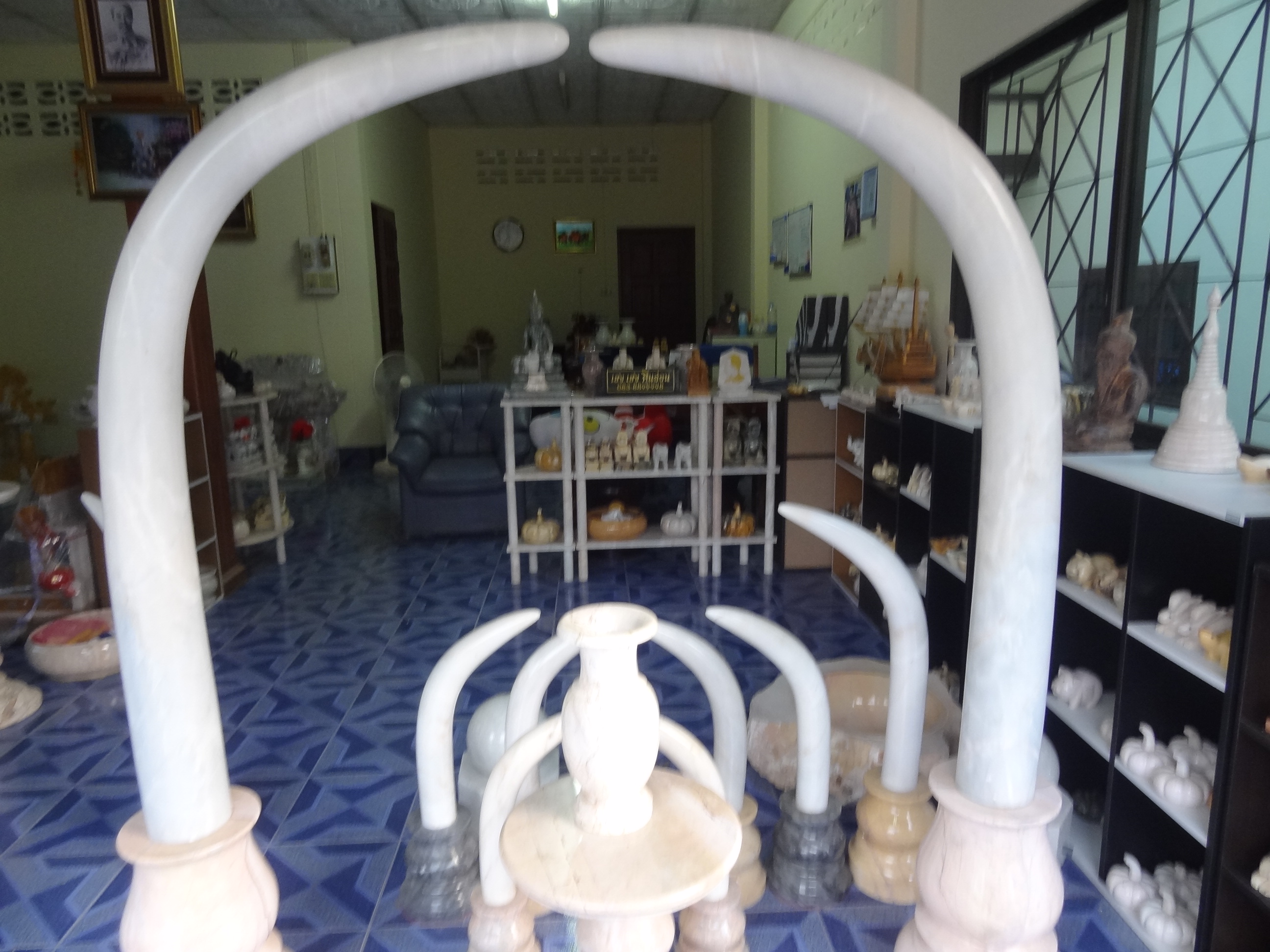 งาช้างคู่ หินอ่อน ขนาดสูง 180 ซ.ม.