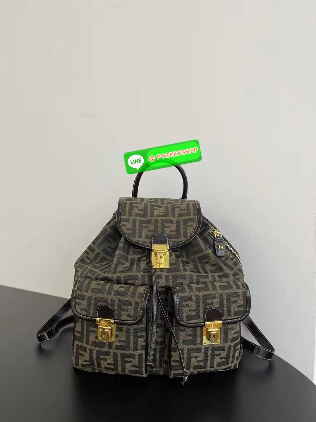 FENDI Zucca Monogram Backpack with 2 pocket กระเป๋าเป้ FF ใบใหญ่จุของได้เยอะ ภายในโล่งกว้าง พร้อมช่องใส่ของด้านหน้าสะดวกใช้งาน นานๆจะมีมาในรูปแบบเป้ให้ครอบครองกันค่า! วันไหนๆ ในไทยหรือ ตปท.ใบเดียวจบ!! สินค้าแนะนำนาทีทองนี้ สามารถใข้ได้ทุกๆวัน ไม่ว่าจะในไท