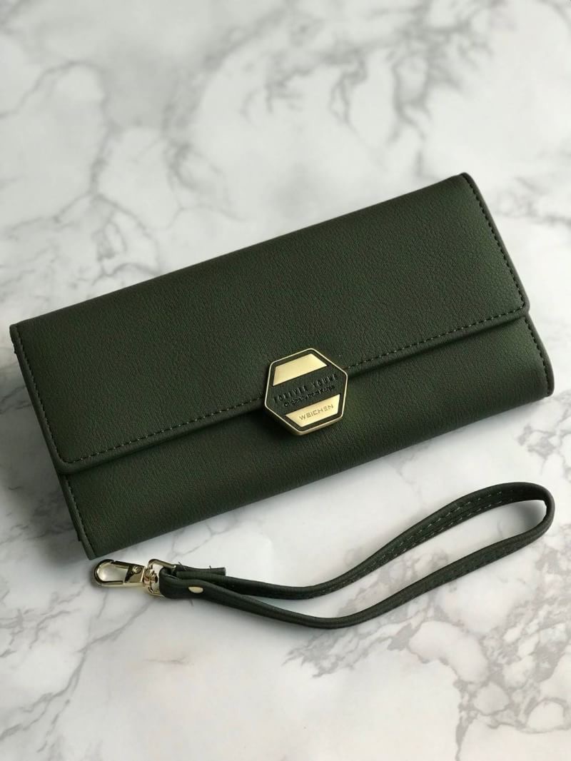 กระเป๋าสตางค์ งานแบรนด์เเท้ 100% พับยาวใส่เเบงค์ ใส่บัตร ใส่เหรียญ มีสายคล้องมือ วัสดุ:หนัง PU เกรดดีมากเนื้องานดีมาก สัมผัสแล้วนุ่ม อะไหล่ทองสวย โทนสีก็ดูแพงที่สุด