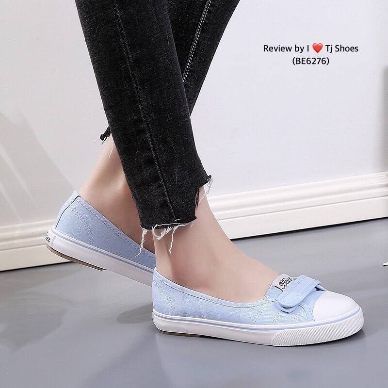 พร้อมส่งรองเท้าผ้าใบเพื่อสุขภาพนำเข้า !!! - รุ่นนี้ใส่นิ่มดีมาก น้ำหนักเบา - พื้นรองเท้ายางมีความอ่อนนุ่มและเหนียว เกาะพื้น ช่วยกันลื่นได้ดี - พื้นบิดงอได้ ช่วยลดแรงกระแทกเวลาเดินได้ดี ทำให้ใส่บายเท้าขึ้น ใส่นิ่มเบาเดินนุ่มสบายสุดๆ - จับแมทกับชุดง่าย ใส่แ