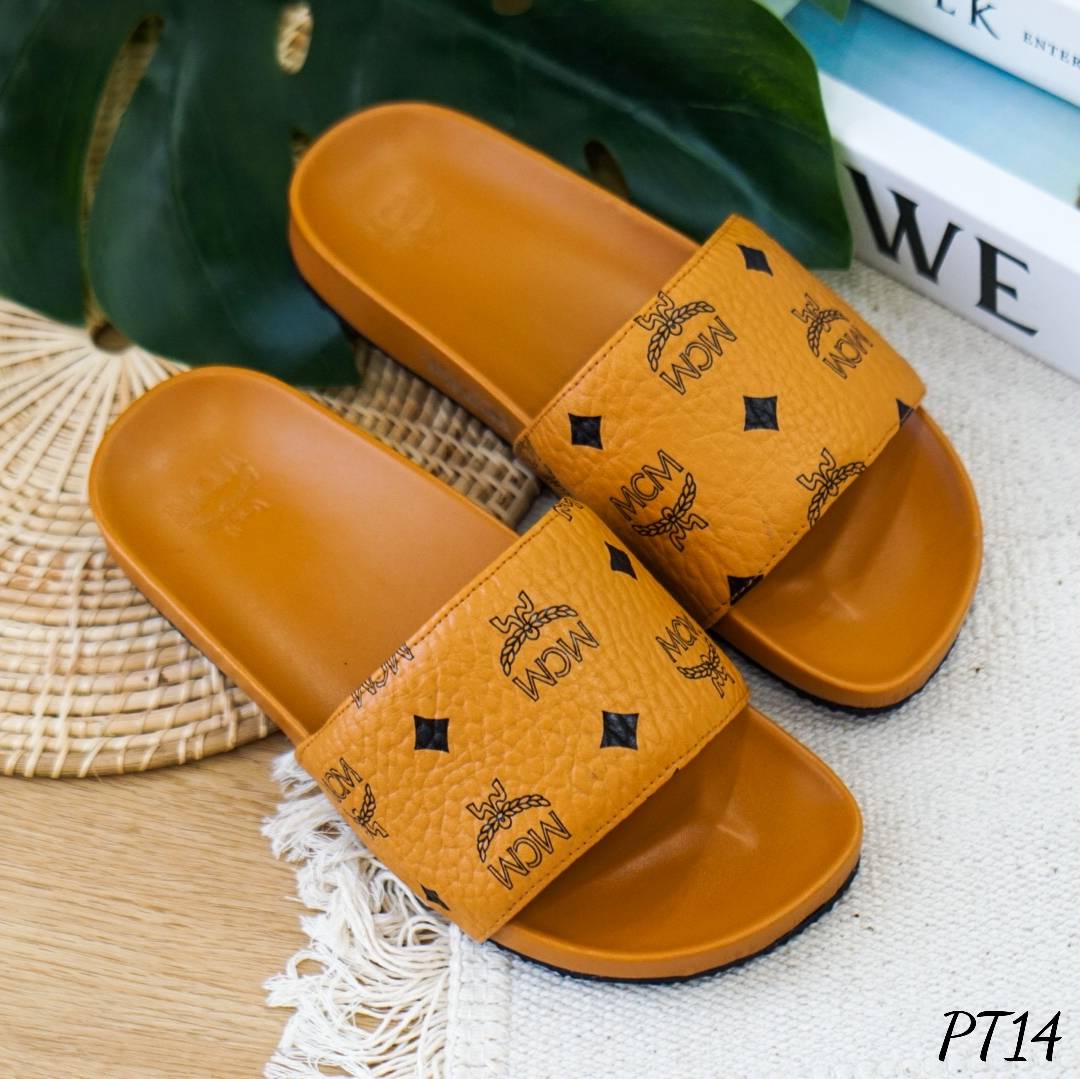 พร้อมส่ง งาน m cm สวยมาก พื้นรองเท้าเพื่อสุขภาพ รองรับน้ำหนักได้ดี ตัวสวมทำจากหนังPuแท้ นิ่ม สกรีน ลายชัดๆ ด้านในเสริมนวมนิ่ม ซับกำมะหยี่อีกชั้น พื้นมีกันลื่นในตัว ราคาเบาๆ คุณภาพ คุ้มมากๆ ใส่สวยมาก สาวหน้าเท้ากว้าง ใส่ได้ค๊า