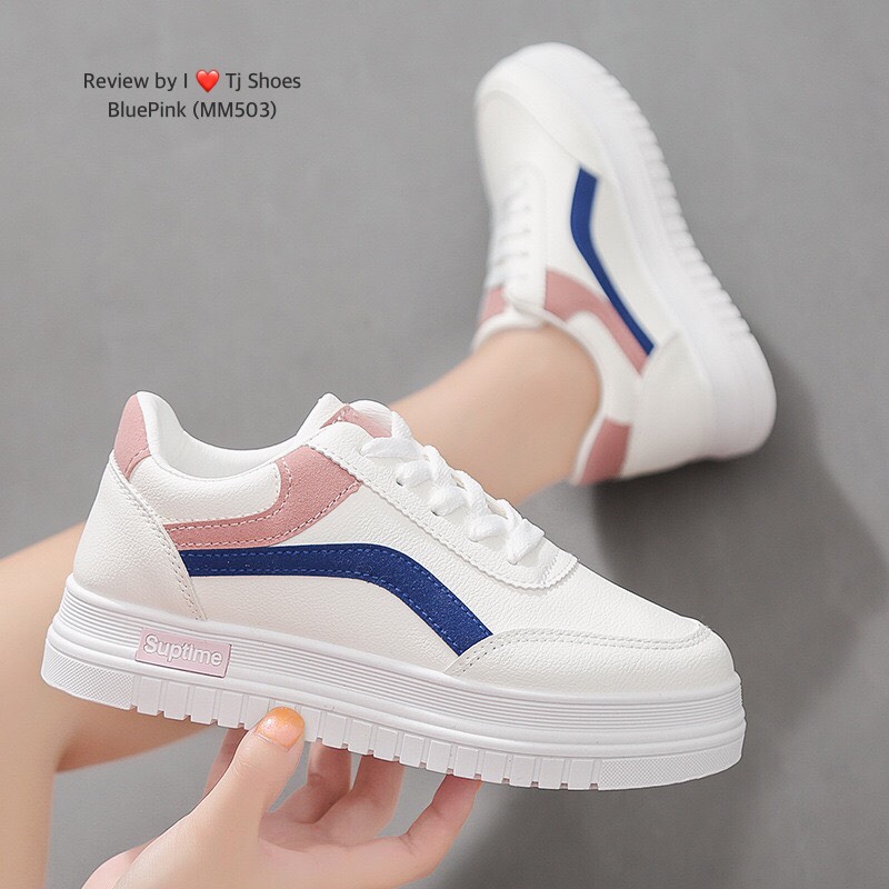 ที่สุดของความเกร๋ ต้องยกให้คู่นี้จร้า!!! รองเท้าผ้าใบนำเข้าเพื่อสุขภาพ สุคคิ้วท์ หนังนิ่มมาก นิ่มสุดๆ น้ำหนักเบา พื้นยางอย่างดี ใส่นิ่มเดินสบายมาก ใส่เดินสบายๆได้ทั้งวัน ของจริงงานสวยมาก จับแมทกับชุดอะไรก็น่ารัก เป็นรุ่นแนะนำ รีบสั่งด่วนๆ ช้าหมดอดนร้า (สู