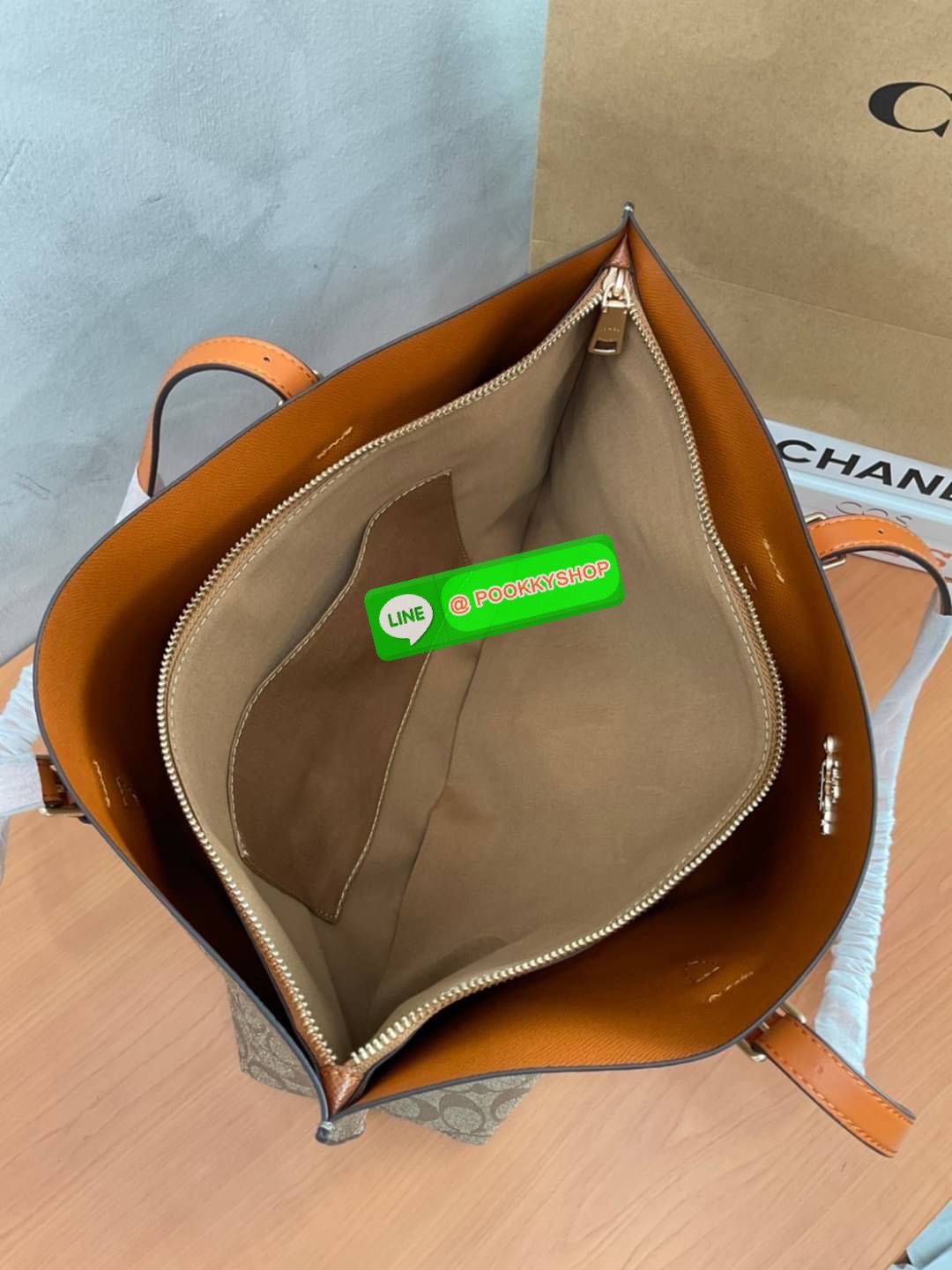 🚚 พร้อมส่ง 🚚 Restock!! รุ่นขายดีที่สุด มากี่รอบก็ขายดีหมดไวทุกรอบ💕 COACH F1665 MOLLIE TOTE IN SIGNATURE CANVAS กระเป๋าสะพายไหล่ Coach ทรง Shopping รุ่นใหม่ คุณภาพดี หนัง pvc หนังนิ่ม ทรงสวย คลาสสิก รุ่นฮิตตลอดกาล ไม่ตกเทรน ภายในแยก