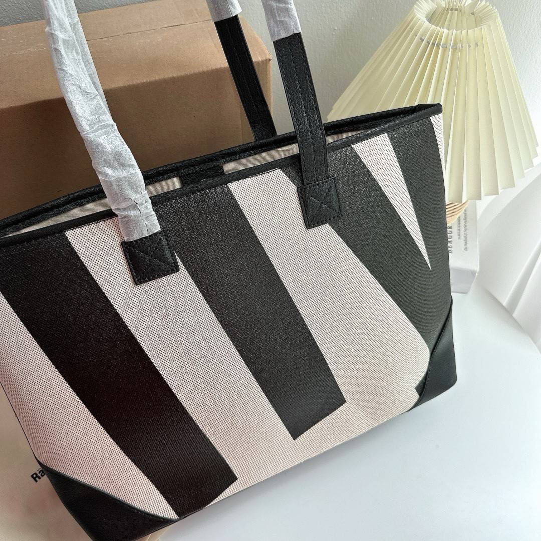 กระเป๋า RALLY งาน HIEND น้ำหนักเบา ใส่ของได้จุ ใส่ iPad / Notebook ได้