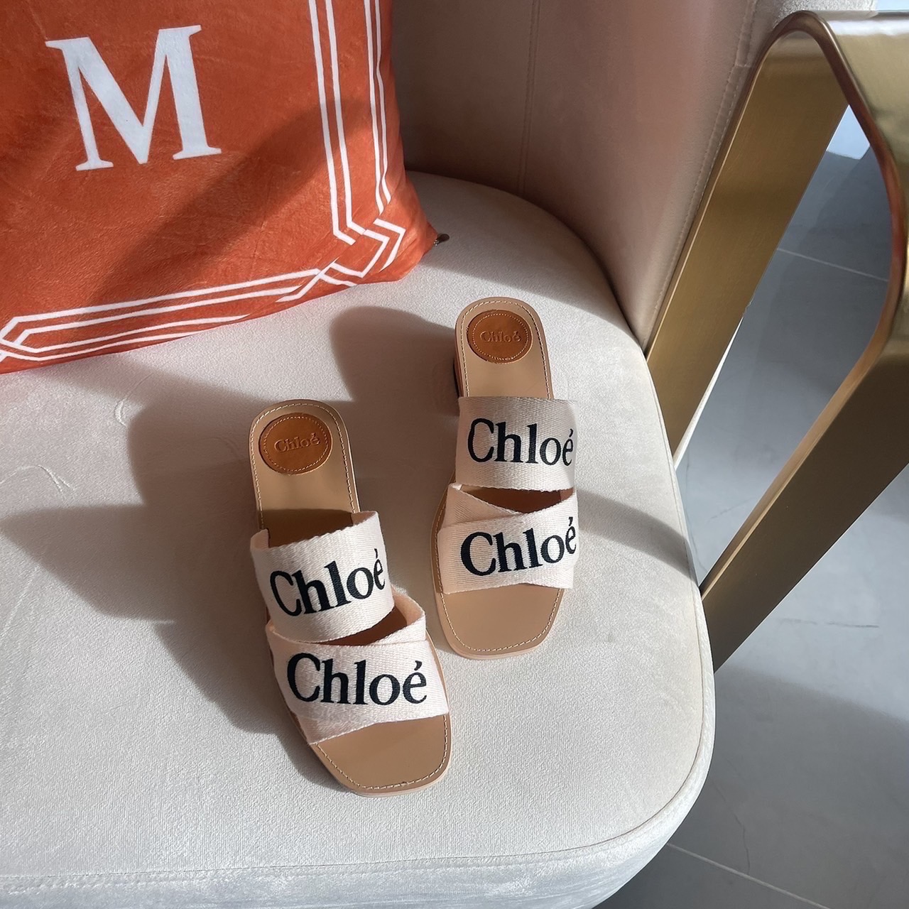 พร้อมส่ง ตัวใหม่ล่าสุด รองเท้าส้นสูง woody Mule high-heel chole งานชนช้อป ถ่ายจากสินค้าจริง พื้นไม้