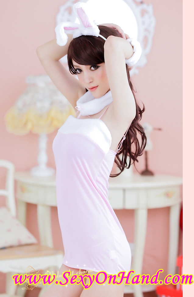 ชุดคอสเพลย์ บันนี่สาว เซ็กซี่ กระต่ายสาวแสนซน สีชมพู แต่งขอบชุดด้วย ขนฟูสีขาว พร้อมที่คาดผมหูกระต่าย ปลอกคอ และปลอกแขน 2ข้าง +G string เข้าชุดเลยคะ ทั้งหมด 6 ชิ้น สุดคุ้ม จริงๆ