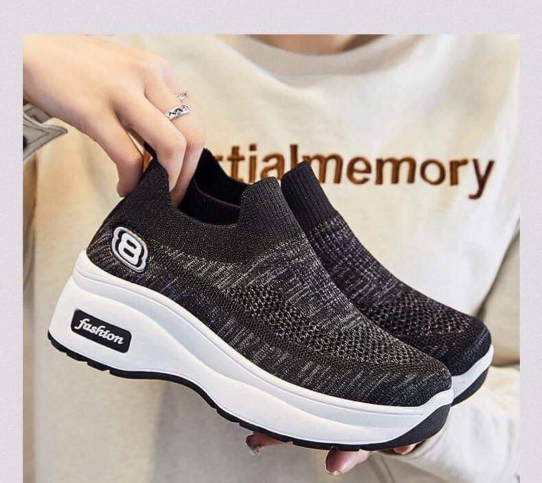 💥💥รุ่นใหม่เพิ่มความสูง!! 💥💥พร้อมส่งเลย ไม่ต้องรอนานคร๊า🌟🌟 ไม่อยากให้พลาดเลยสำหรับรุ่นนี้ !! รองเท้าสุขภาพทรงสลิปออน วัสดุผ้าทอเนื้อหนานุ่มขึ้นทรง ใส่สบายกระชับเท้า ดีไซน์สวยเก๋ พื้น 2 นิ้ว รองรับแรงกระแทกเท้