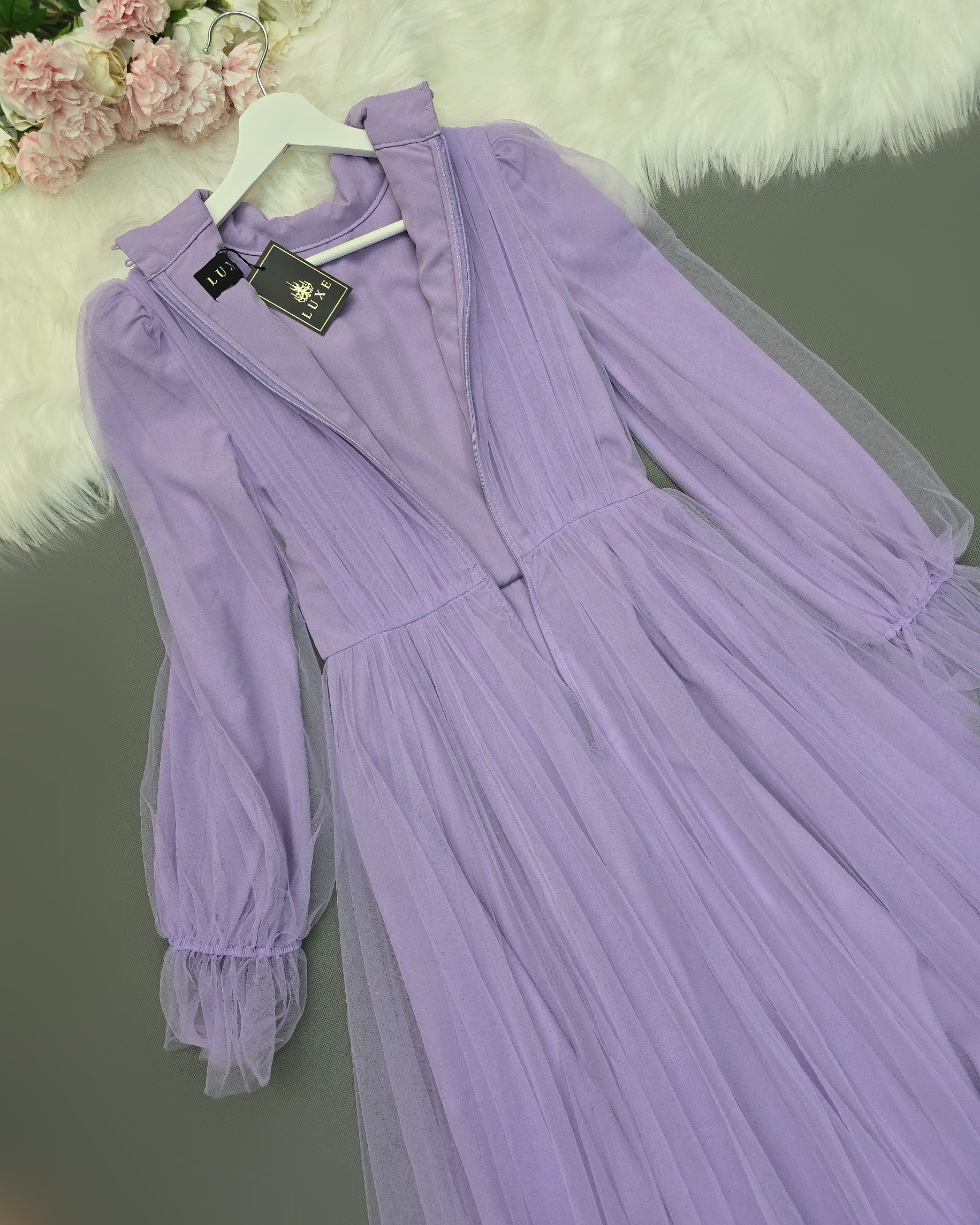 เดรสแฟชั่น แม็กซี่เดรสเสื้อคอปีนแขนยาว กระโปรงบานต่อชายรูดระบายรอบตัว มีโบว์ผูกเอว