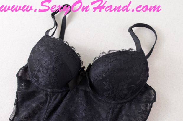 ชุดนอนเดรสสั้น ชุดนอนสายเดี่ยว สไตล์เดรสสั้น กึ่งคอร์เซ็ต ผ้าลูกไม้ซีทรูสีดำ แต่งระบายชาย+สายรัดถุงน่อง สินค้าเกรดส่งออกญี่ปุ่น เกรดหรู เนี้ยบมากคะ Size B80/C75