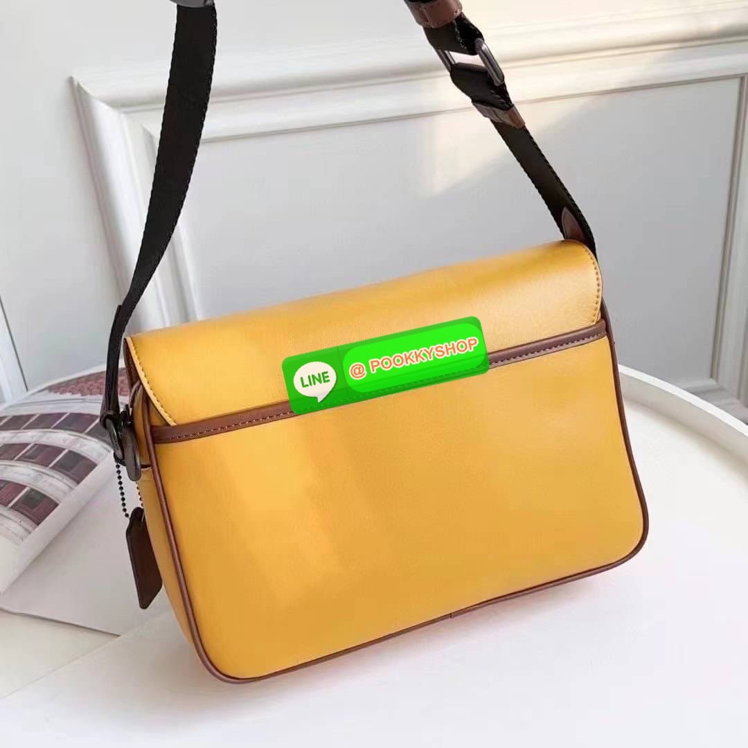 COACH TRACK CROSSBODY IN COLORBLOCK SIGNATURE CANVAS WITH COACH PATCH (C6657) 🛍🛍กระเป๋าสะพายทรงแมสเซ็นเจอร์ ทรงสวยรุ่นที่ต้องมีติดตัวคะหนุ่มๆ จุของได้เยอะมากแบ่งเป็นสัดเป็นส่วน วัสดุหนังแคนวาสสลับหนังแท้ กระเป๋ามีตัว ล็อค มีซิปด้านใน ด้านห