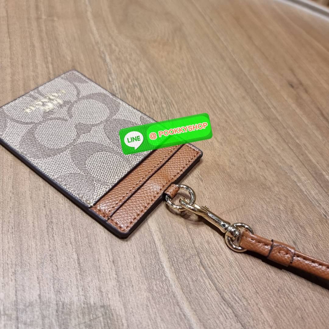 กระเป๋าใส่บัตรคล้องคอ Coach card holder ราคาพิเศษสุดๆ!!! ของหายาก!! ง่ายๆแบบไม่ธรรมดา!! คลาสสิคแต่มีดีเทลโดดเด่น!! กระเป๋าถนอมบัตร พร้อมสายคล้องคอ ดีไซน์ลวดลายสวย ดูดีทุกแบบ ใช้งานง่าย พกพาสะดวก จะใส่บัตรพนักงาน บัตรเครดิต บัตรปชช. ใบขับขี่ และบัตรอื่นๆที