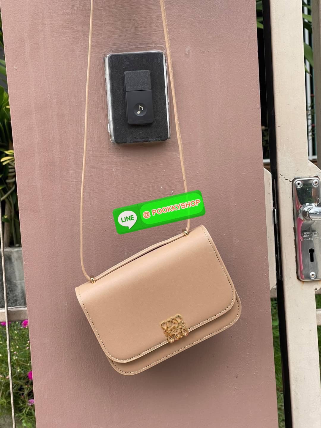 *small ðLOEWE Goya anagram small leather shoulder bag āļĄāļēāļāļģāļāļ§āļēāļĄāļĢāļđāđāļāļąāļāļāļļāļāļāļĩāđāļāļĨāļāļāļ āļāļĢāļ°āđāļāđāļē GOYA āđāļāđāļāđāļĄāđāļāđāļŦāļĄāđāļĨāđāļēāļŠāļļāļāļāļēāļ Loewe āļāđāļ§āļĒāļĢāļđāļāļāļĢāļāļāļĨāđāļāļāļāļąāļāļāļĨāļēāļŠāļŠāļīāļāļāļĩāđāļĄāļēāļāļĢāđāļāļĄāļĢāļēāļĒāļĨāļ°āđāļāļĩāļĒāļāļāļąāļāļāđāļēāļāđāļāļŦāļē āļāđāļ§āļĒāļĢāļđāļāļāļĢāļāļāđāļāļāļŠāļļāļāļāļĨāļēāļŠāļŠāļīāļ āļāļĢāđāļāļĄāđāļāļĢāļāļŠāļĢāđāļēāļāļāļĩāđāļāļ°āļāļąāļāļĢāļąāļāđāļāļĩāđāļĒāļĄāđāļāļāđāļ§āļĒāļŠāđāļāđāļŦāđāļ