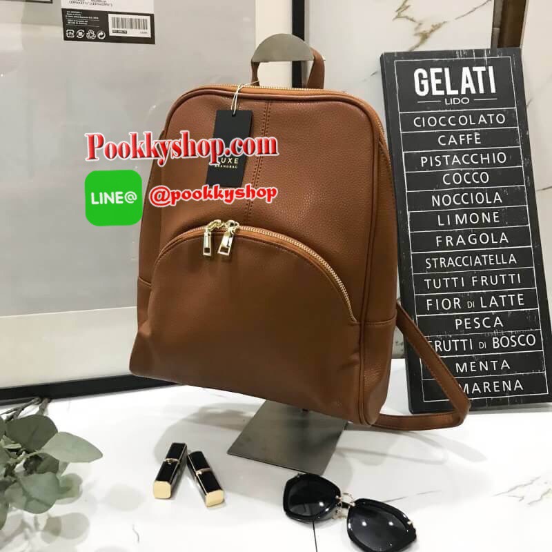 New Arrival ทางร้านได้กระเป๋าเป้รุ่นที่ขายดีมากๆจากแบรนด์ Luxe มาค่ะ ตัวหนังพียูสวยมาก เนื้อนิ่ม เหมือนหนังแท้ ใบนี้รูปทรงเรียบๆใช้ได้บ่อยทุกเวลาคะ น้ำหนักเบามากเพียง 460 กรัม มีมาให้เลือกถึง 3 สี สีดำ สีน้ำตาล และสีน้ำเงิน รุ่นนี้พิเศษตรงที่ขนาดสามารถใส่