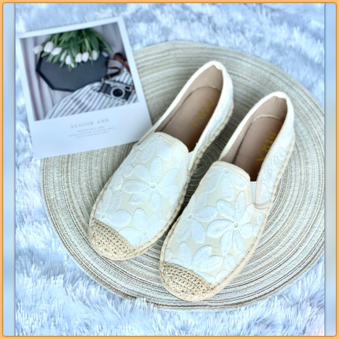 พร้อมส่งคะ อร๊ายย รองเท้า slip on งานขายดี งานสวยฟรุ่งฟริ้งมากค่า งานสวยๆเกร๋ๆ ต้องรุ่นนี้เลยคะ รองเท้ารุ่นนี้สาวๆควรมีติดตู้ จะแมตช์กับกระโปรง👗หรือกางเกง👖 ก็น่ารักของมันต้องมีค่า