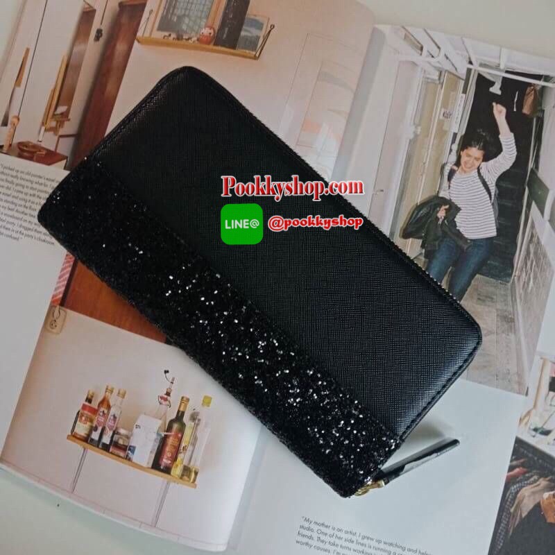 อัพเดตสินค้ามาใหม่!!! พร้อมส่งครบสี ถือแล้วหรูมาก รับทรัพย์เต็มกระเป๋า กระเป๋าสตางค์ใบยาวซิปรอปยี่ห้อ KATE SPADE SAFFIANO&GLITTER BAG กระเป๋าเงินหนังลาย SAFFIANO ตัดกับกลิตเตอร์ลายด้านล่าง อะไหล่สีทอง น้ำหนักเบา ด้านในมีช่องซิปใส่เหรียญ ใส่บัตร ใส่ธนบัตรไ