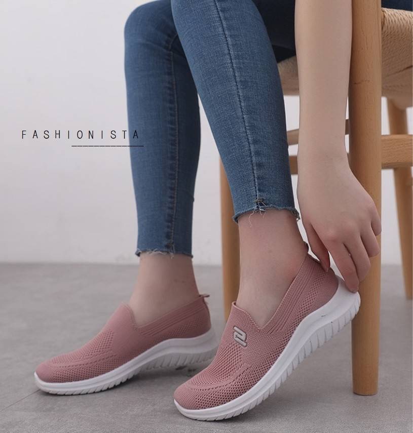 มาแล้วจ้าา .. รองเท้าสุขภาพที่แท้ทรู พร้อมส่งไม่ต้องรอพรีคร๊า ไม่อยากให้พลาดเลยสำหรับรุ่นนี้ !! รองเท้าสุขภาพทรงสลิปออน วัสดุผ้าทอเนื้อหนานุ่มขึ้นทรง ใส่สบาย ระบายอากาศดีม๊ากก ดีไซน์สวยเก๋ พื้นยาง 1.5 นิ้ว ตัวพื้นรองเท้าเป็น Breathable insole ระบายอากาศแล