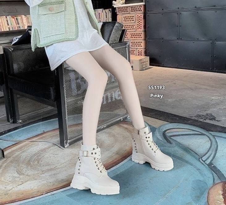 บู้ทผ้าใบเสริมส้น ss1193 งานนำเข้าสุดเท่ห์ ชิคมาก สาวๆใส่แล้วดูเก๋ เท่ห์ ดูดีสุดๆ หนัง pu พื้นนิ่ม อะไหล่ไฮเอนตั้งแต่เชือกผูก หมุดทองไม่มีหลุด งานดี ประณีตทุกจุด