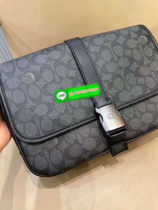 Coach League Messenger Bag PRODUCT DETAILS Smooth leather Inside multifunction pockets Speedclip closure, fabric lining Outside open pocket