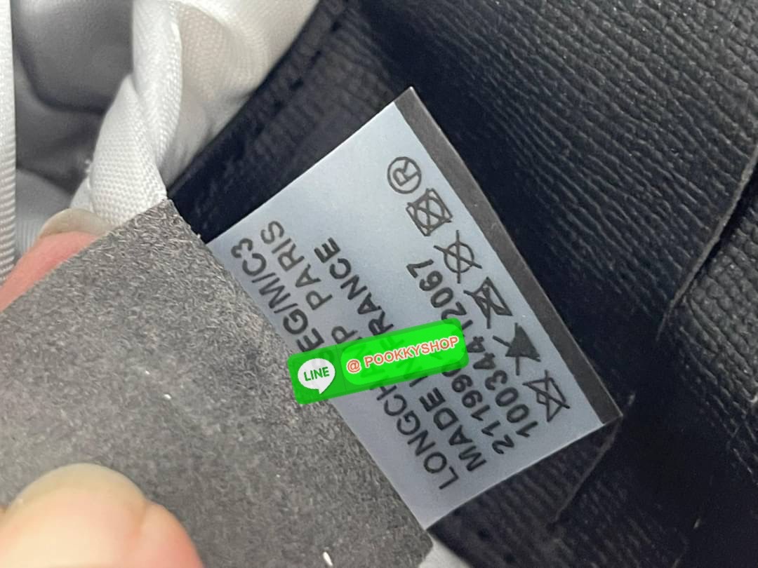 💕LONGCHAMP LE PLIAGE LGP BELT BAG M เท่ห์อย่างมีสไตล์กระเป๋าทรงคาดอกและคาดเอวดีไซน์แนวสปอร์ต เพิ่มความโดดเด่นทันสมัยด้วยลายซิกเนเจอร์ มีช่องซิปที่ใช้งานง่ายช่วยให้คุณหยิบใช้สิ่งของจำเป็นได้อย่างสะดวกและง่ายดาย และผสานสายรัดแบบปรับได้เข้ากับหัวเข็ม